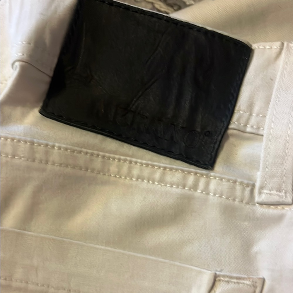 Murano khaki pants 34/32 like new